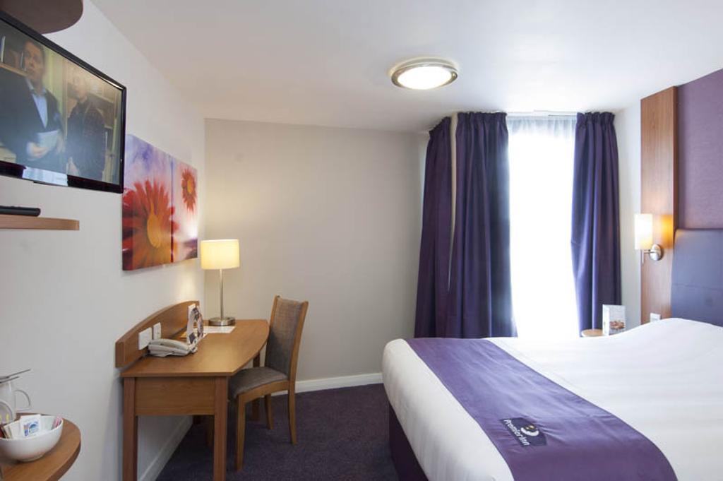 Premier Inn Camberley Kamer foto