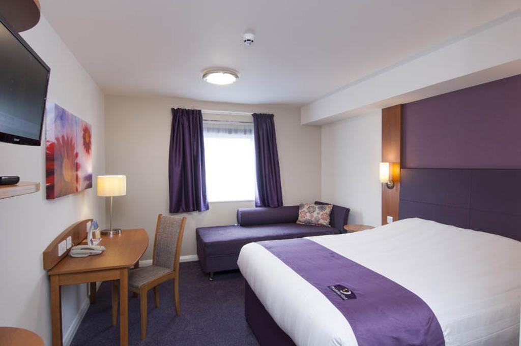Premier Inn Camberley Kamer foto